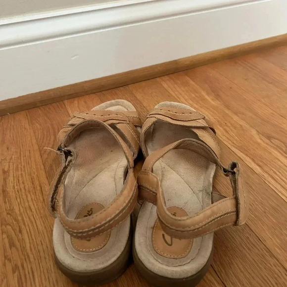 Clarks Reid Timber Wedge Sandal Tan Strappy Open Toe Women’s Size 9 - Picture 4 of 7